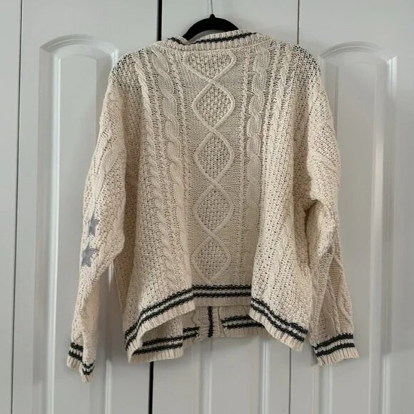 ✨ NWT TAYLOR SWIFT FOLKLORE CARDIGAN - Picture 8 of 8